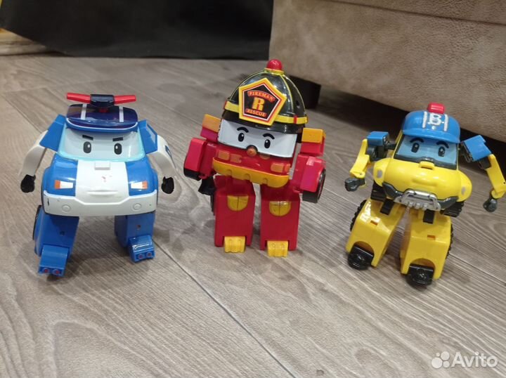 Игрушки из мультика Рабокар Поли