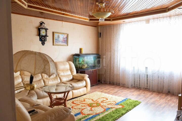 Дом 275,5 м² на участке 4,7 сот.