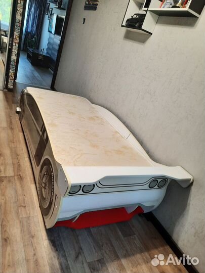 Кровать детская (машина)