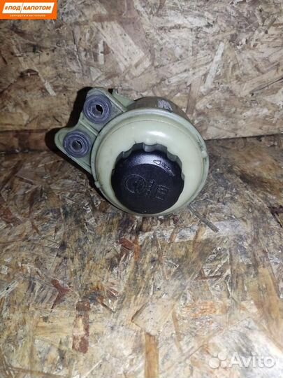 Бачок гидроусилителя Chevrolet Captiva