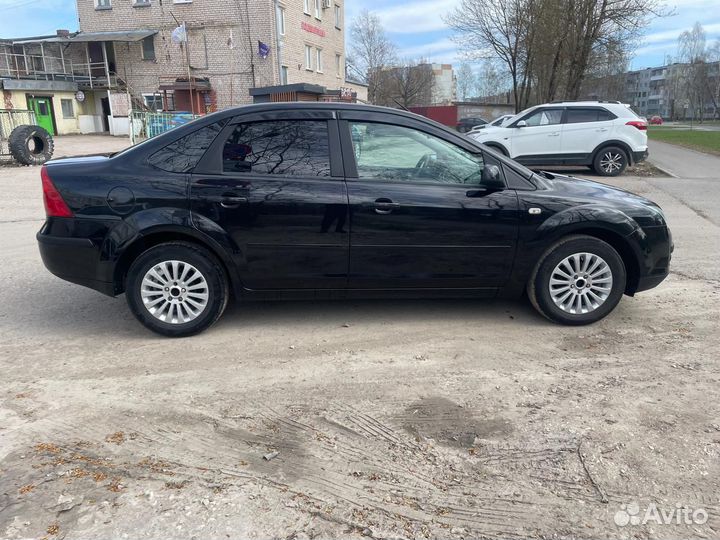 Ford Focus 1.4 МТ, 2006, 162 000 км
