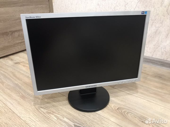 Монитор Samsung syncmaster 923NW 19 дюймов