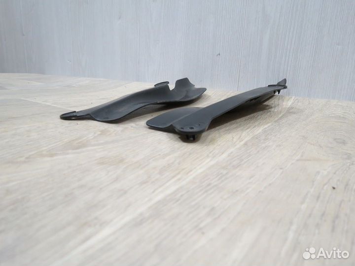 Кожух замка двери Kia Rio 3