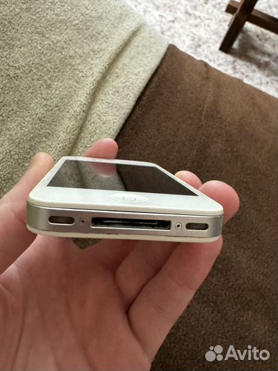 iPhone 4S, 16 ГБ