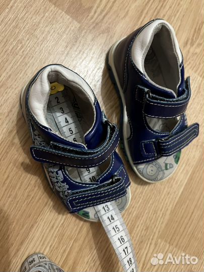 Сандали детские