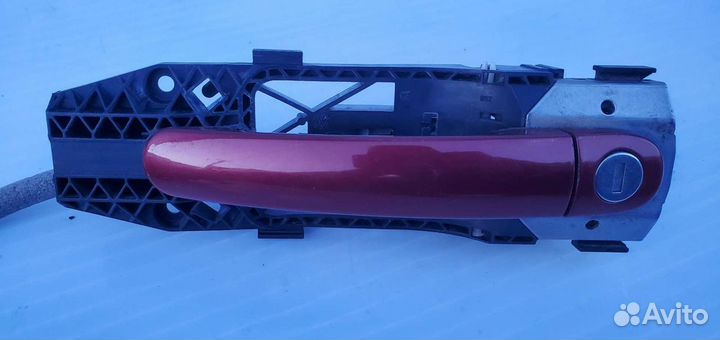 Ручка двери нaружная передняя левая VW Polo Sedan