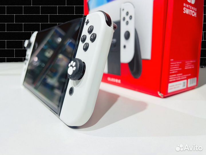 Новый Прошитый Nintendo Switch Oled + установлены