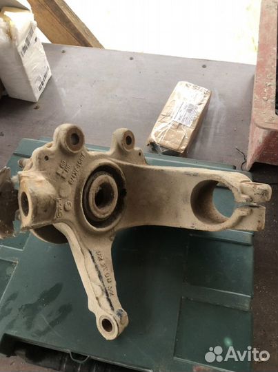 Кулак Форд правый