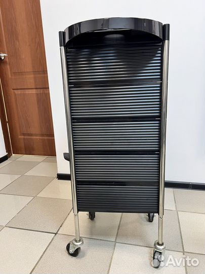 Тележка с полочками