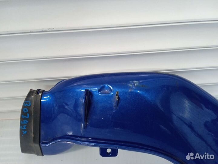 Yamaha R1 2004-2006. Воздуховод правый