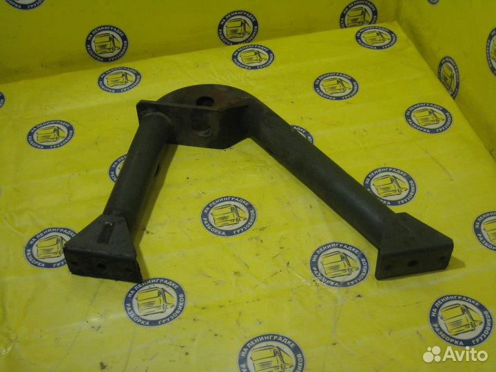 Кронштейн усилителя бампера 5010304614 renault tru