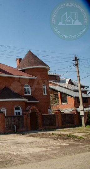 Дом 184 м² на участке 5,5 сот.