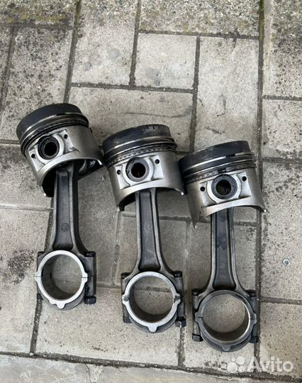 Поршень с шатуном D4bh 4d56