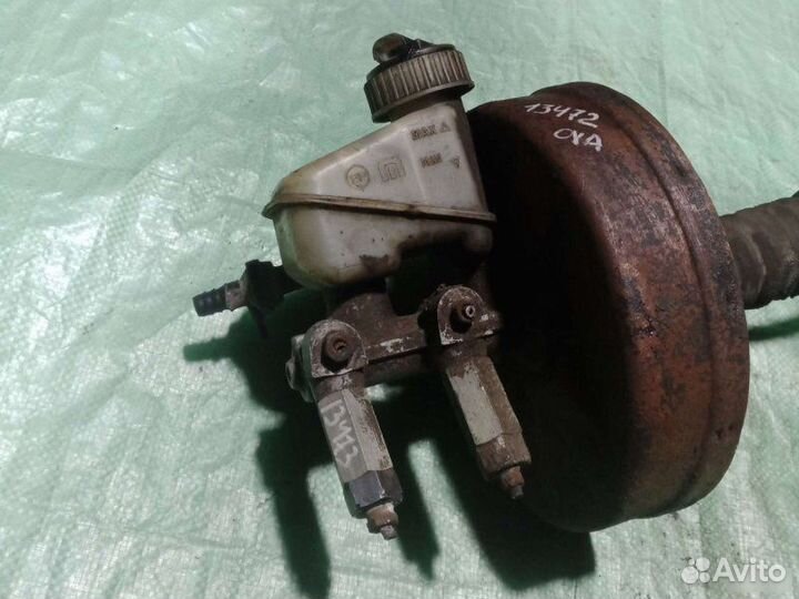 Вакуумник с гтц Opel Vectra A седан 1.6I 1991