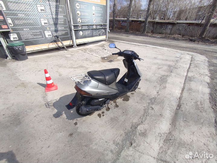 Suzuki address v100