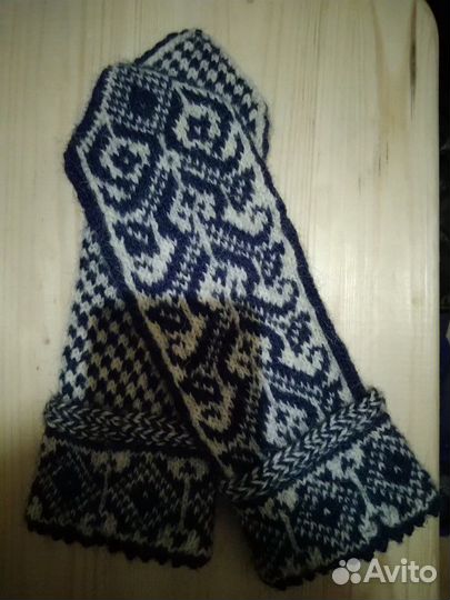 Варежки ручной вязки