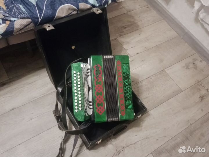 Продажа гармонь чайка