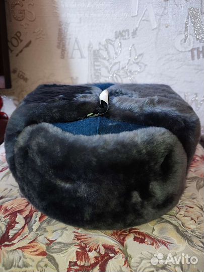 Шапка для сотрудников уис новая