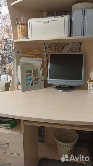 Компьютерный стол