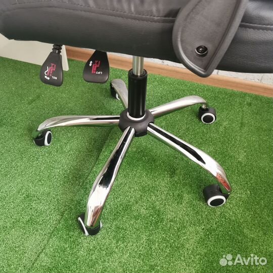 Офисный стул кресло с массажем