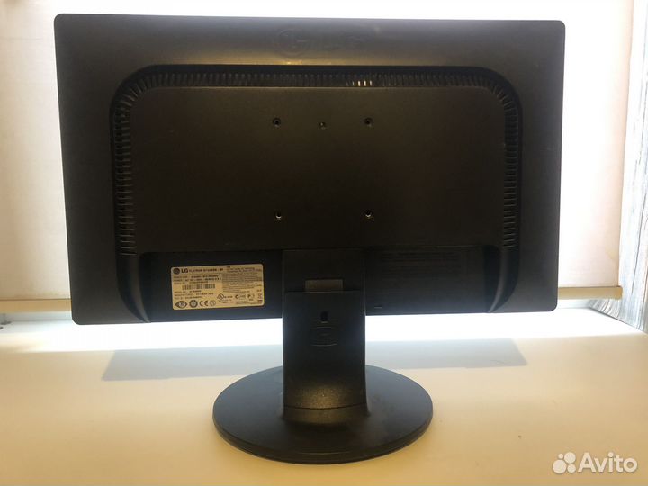 Монитор LG Flatron W1946SN на запчасти