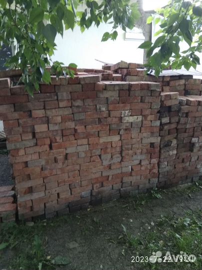 Кирпич бу