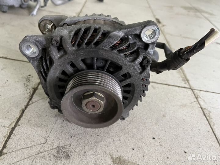 Генератор Mitsubishi Grandis NA4W 4G69