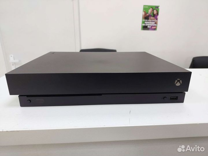 X Box OneX 1Tb
