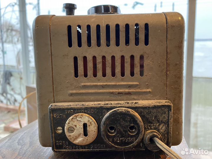 Автотрансформаторный регулятор напряжения