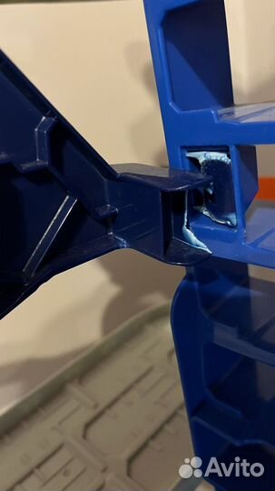 Невообразимый гараж hot wheels с тиранозавром