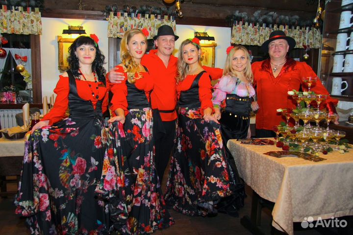 Ведущий мероприятий тамада