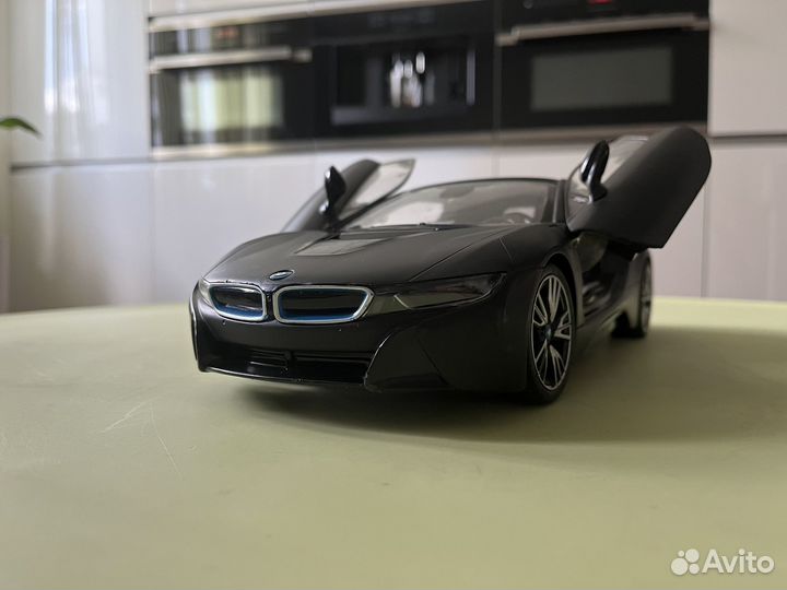 Радиоуправляемая машинка Rastar BMW i8