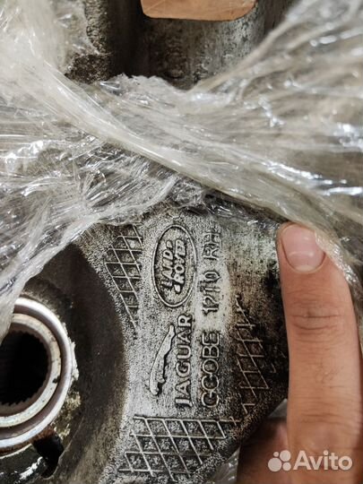 Кулак поворотный задний правый Jaguar XE