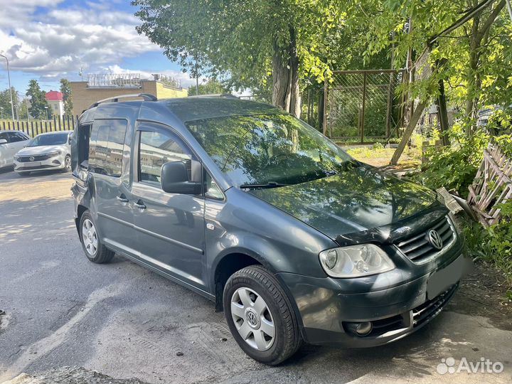 Volkswagen Caddy 1.6 МТ, 2008, битый, 168 000 км