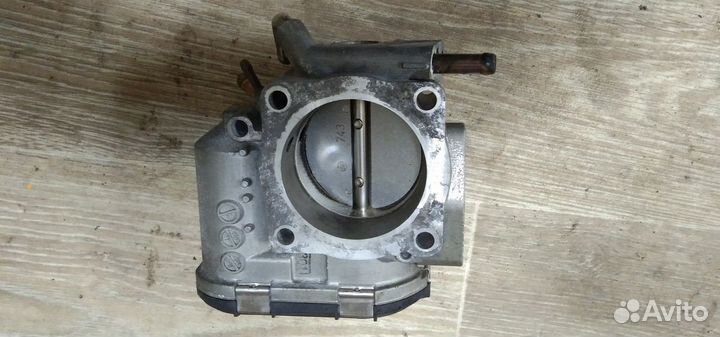 Дроссельная заслонка Audi A4 06B133062H ALT