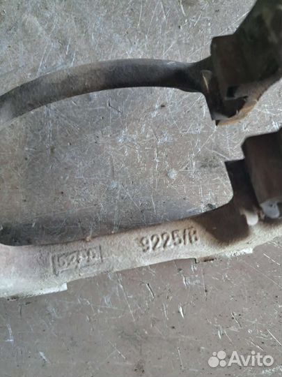 Скоба задних суппортов Volkswagen Passat B6