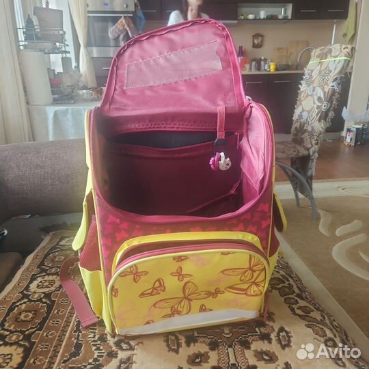 Портфель, рюкзак школьный для девочки
