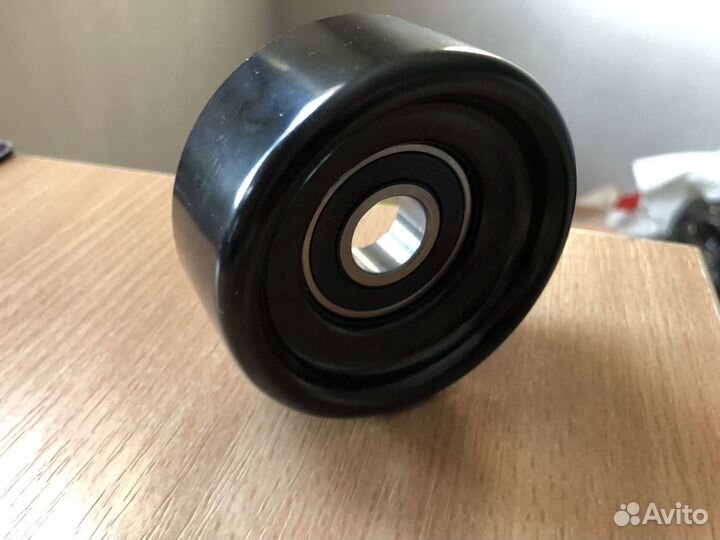 Натяжной ролик металл 76x17x31