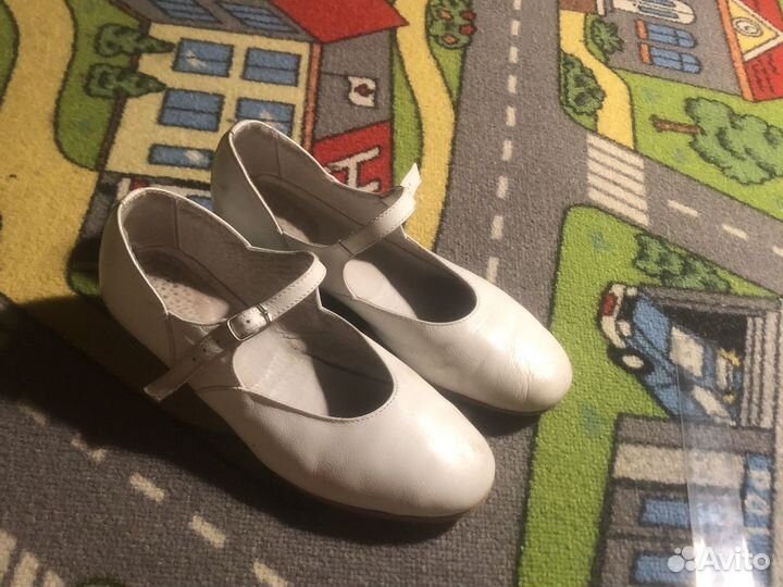 Туфли белые танцевальные