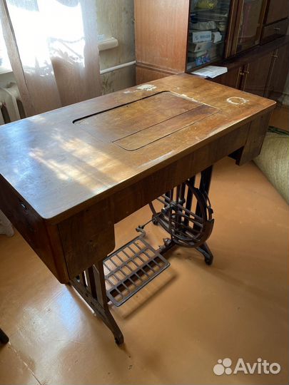 Швейная машина LADA 237-1