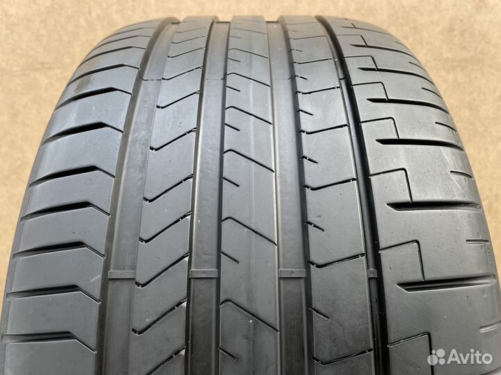 Pirelli P Zero PZ4 285/30 R21