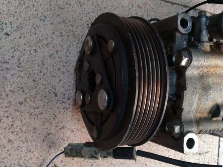 Компрессор кондиционера Mazda ZY