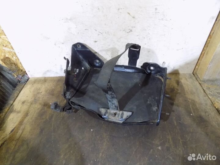 Площадка аккумулятора Alfa Romeo 156