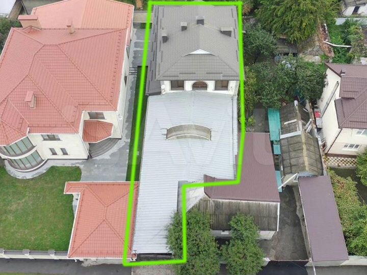 Дом 380 м² на участке 4 сот.