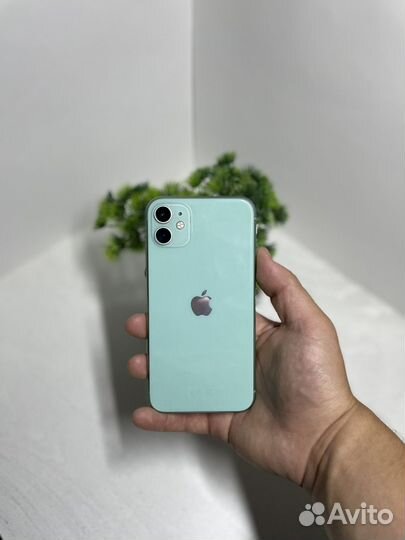 iPhone 11, 64 ГБ