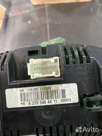 Mercedes w219 панель приборов