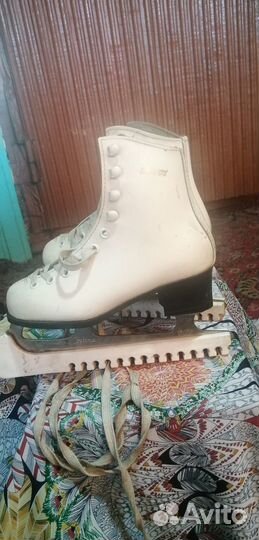 Коньки фигурные