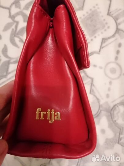 Клатч красный