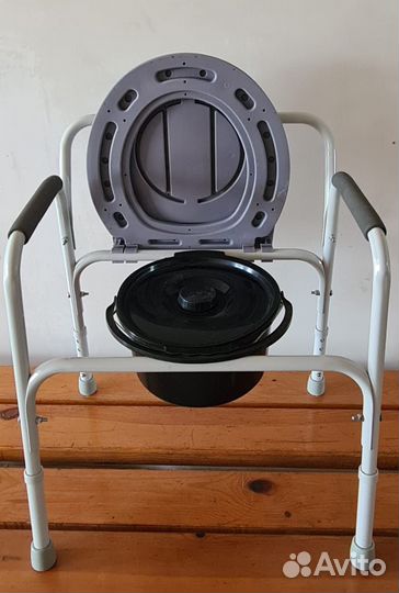 Кресло туалет для пожилых людей и инвалидов