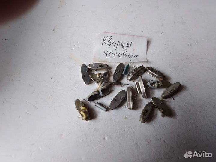 Кварцевые резонаторы,фильтры.Часовые кварцы